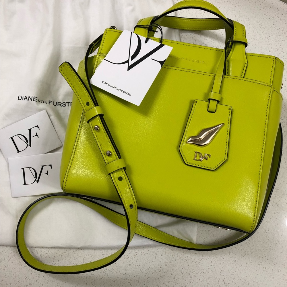 Auth Diane von Furstenberg DVF On the Go Mini Leather Crossbody Handbag